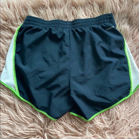 Nike athletic shorts - Picture 3 of 4